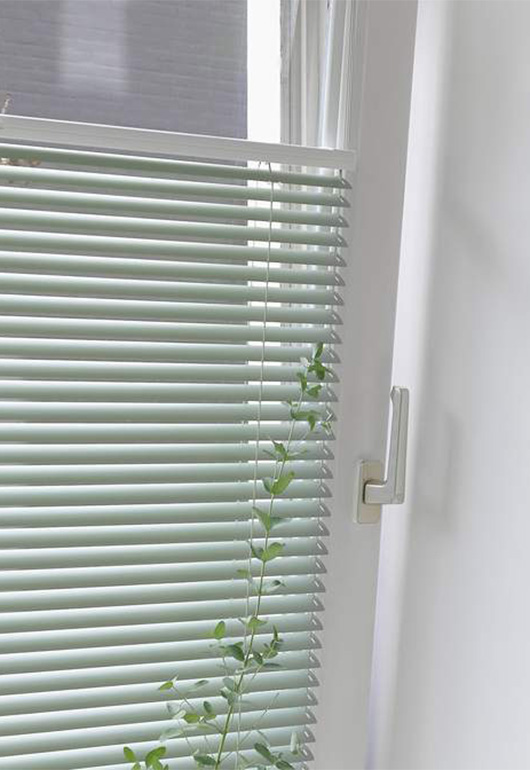 Top-Down, Bottom-Up Control for Luxaflex® Venetian Blinds